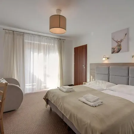 Bezowy I Nowoczesny Sun Seasons 24 W Szklarskiej Porebie By Renters