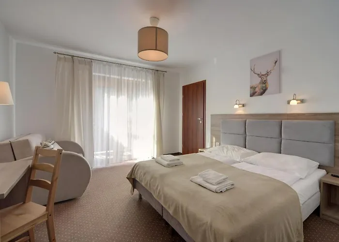 Bezowy I Nowoczesny Sun Seasons 24 W Szklarskiej Porebie By Renters