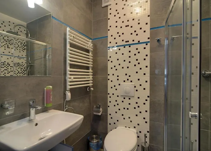 Bezowy I Nowoczesny Sun Seasons 24 W Szklarskiej Porebie By Renters