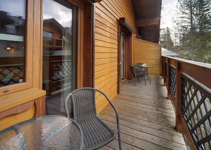 Bezowy I Nowoczesny Sun Seasons 24 W Szklarskiej Porebie By Renters