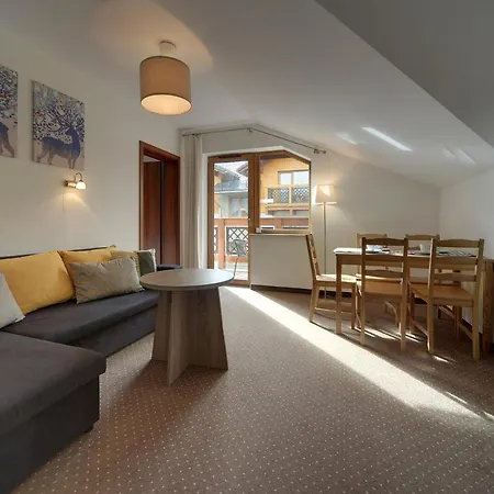 Bezowy I Nowoczesny Sun Seasons 24 W Szklarskiej Porebie By Renters