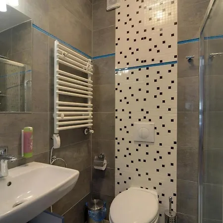 Bezowy I Nowoczesny Sun Seasons 24 W Szklarskiej Porebie By Renters