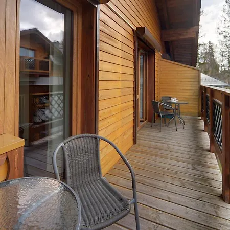 Bezowy I Nowoczesny Sun Seasons 24 W Szklarskiej Porebie By Renters